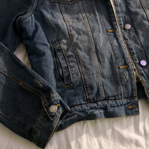 Sherpa lined denim jacket for a concerningly mild winter - Picture 3 of 5